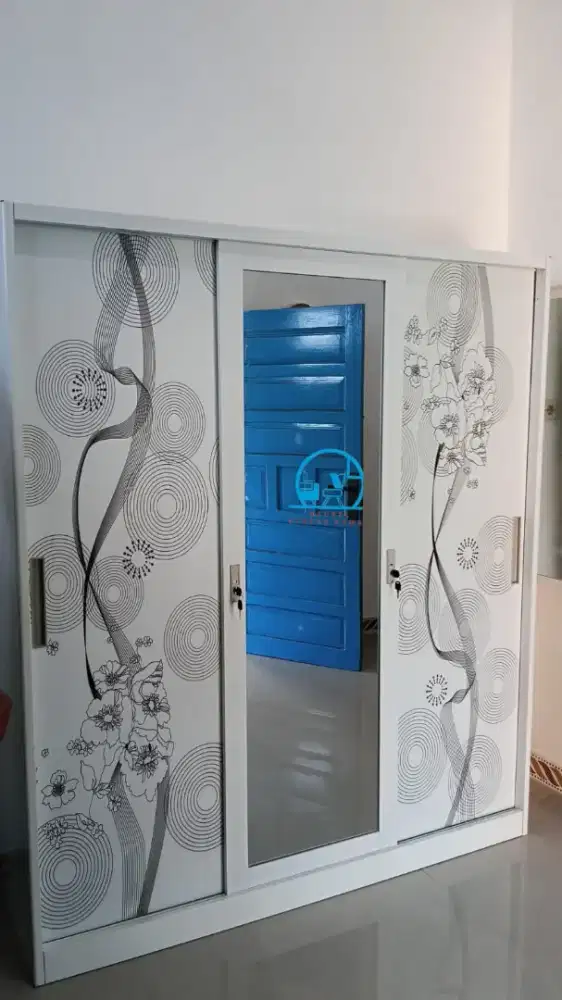 Sale Lemari Pakaian Besi 3 Pintu Model Minimalis Terbaru