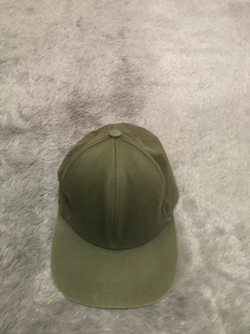 Topi snapback merk H&M