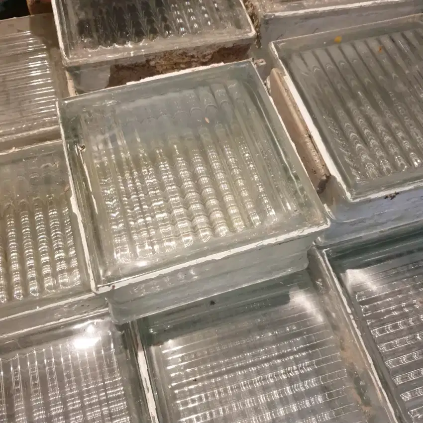 Glass block box bagus layak
