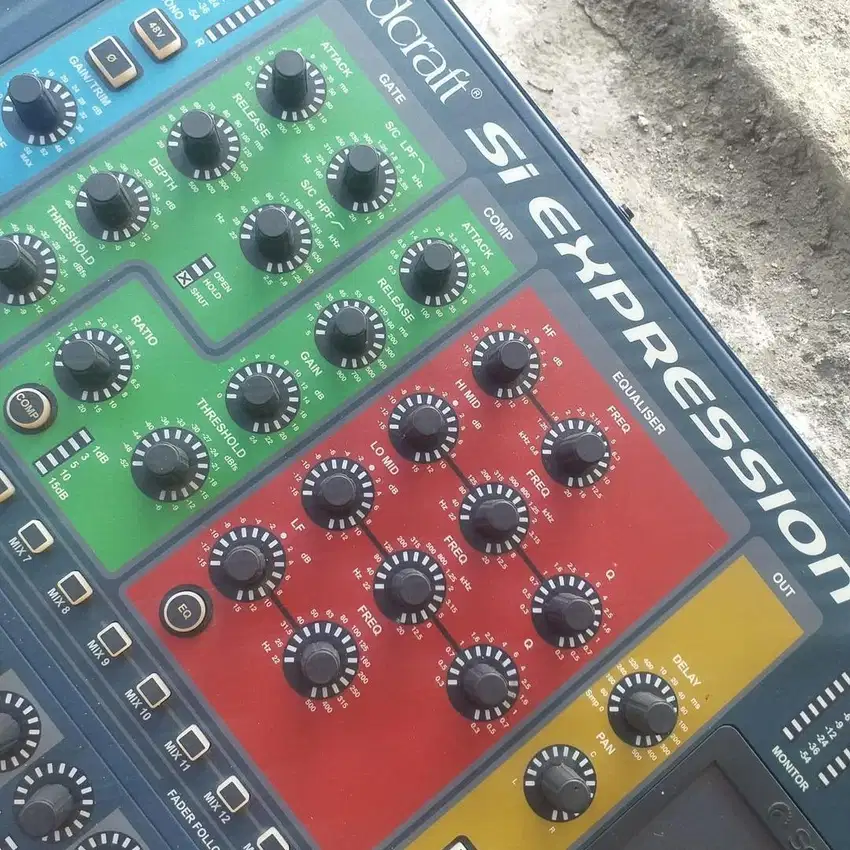 Mixer digital untuk sound system equalizer crossover dlms amplifier