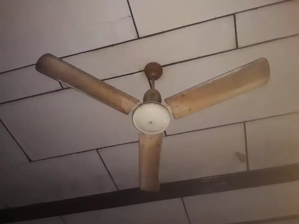 2unit-Vintage Preloved--Jual: Kipas angin plafon.
