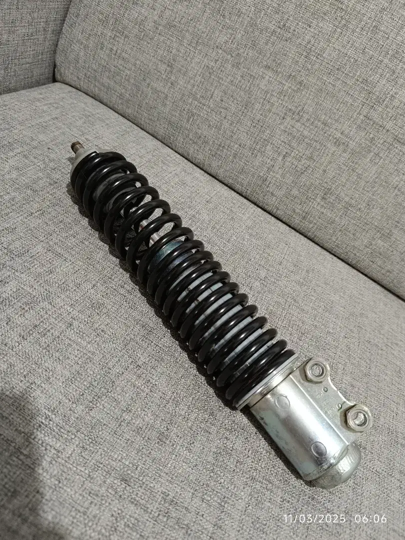 Shock Breaker Shock Absorber Depan Original New Vespa GTV 2023