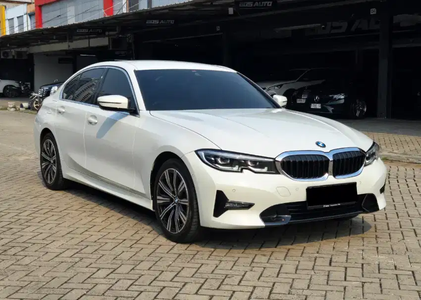 BMW 320i 2022 SPORT PUTIH FULL RECORD WARRANTY AKTIF PAJAK PANJANG