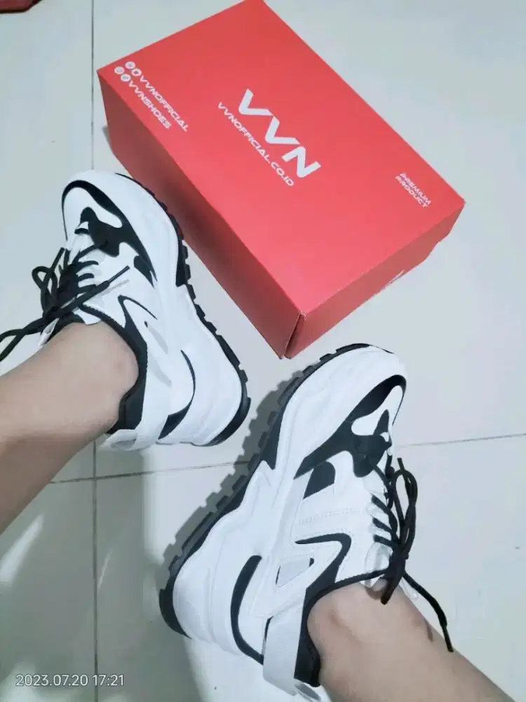Sepatu VVN Like a New