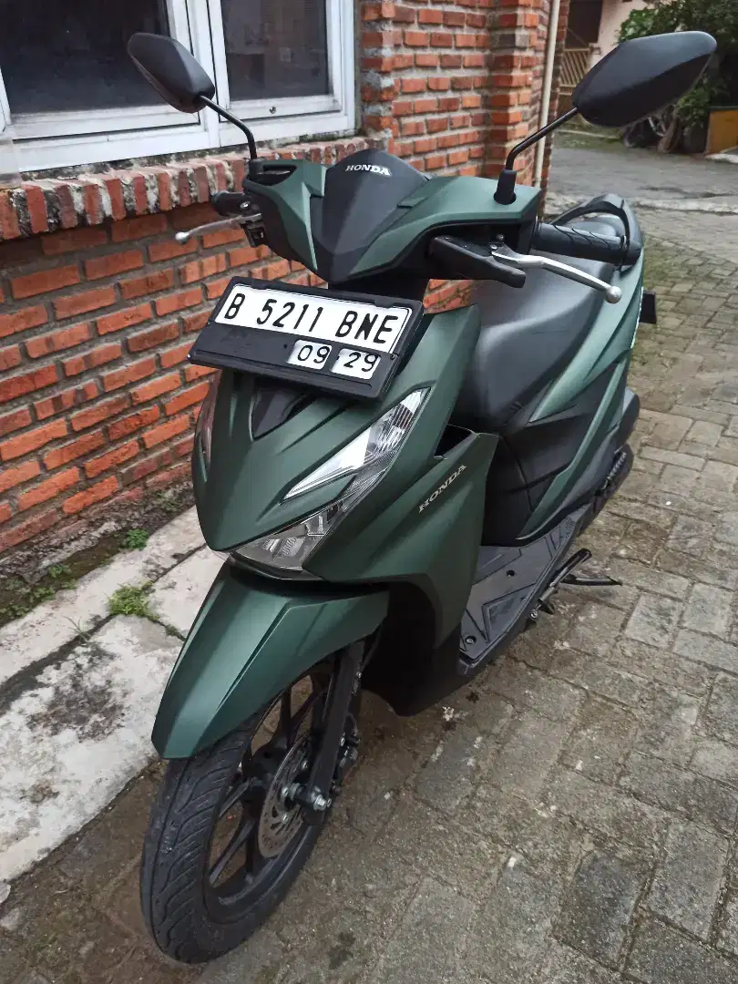 Beat Deluxe Keyless 2024 pajak on Km Low mulus Ori
