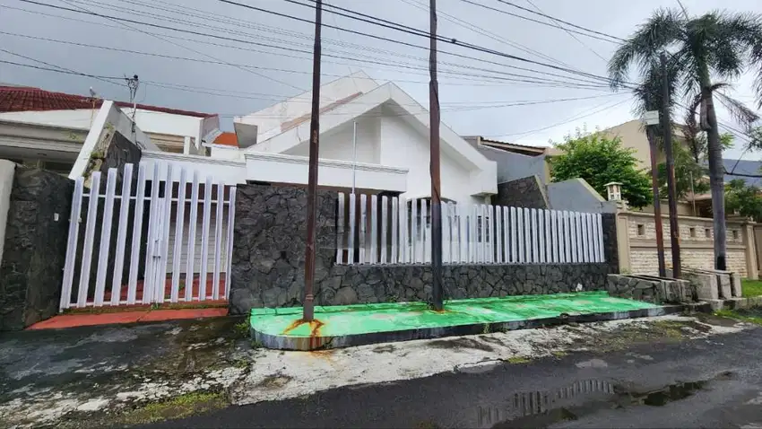 Disewa Rumah Dharmahusada Indah Kosongan Siap Huni Terawat