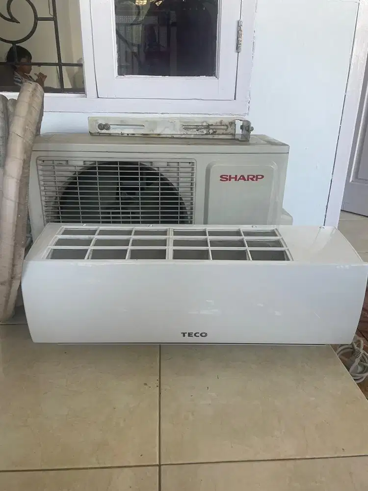 Dijual AC 1/2 PK masih bagus