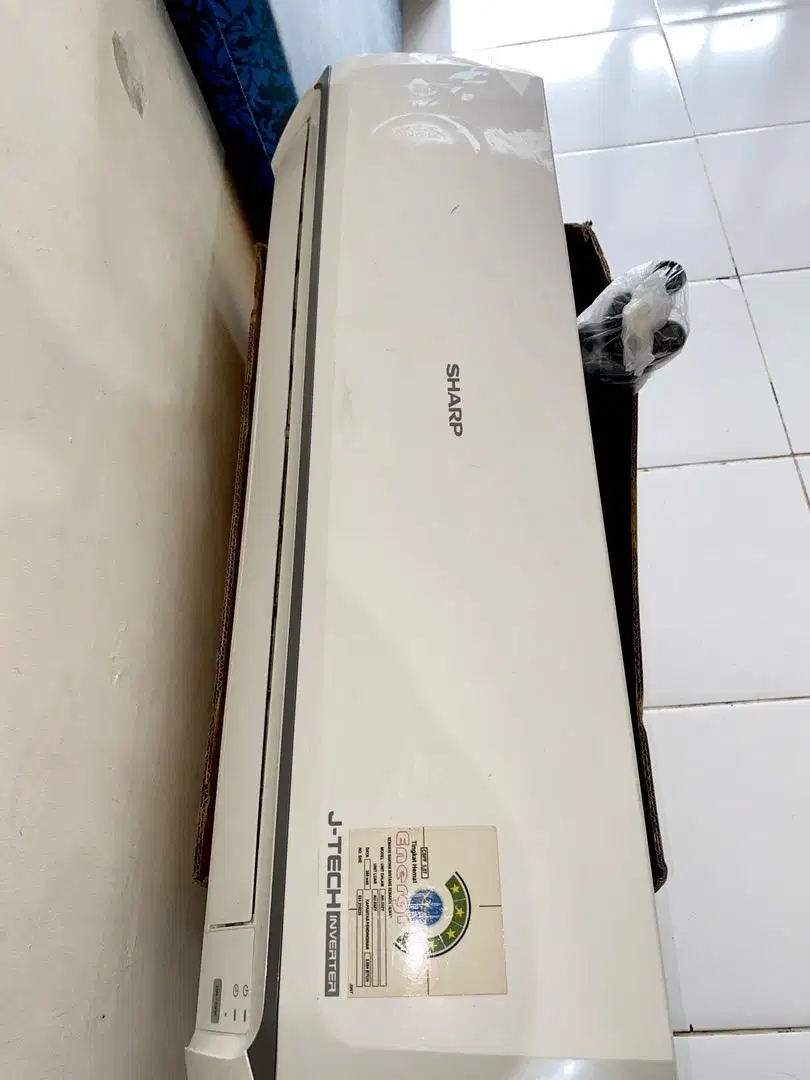 Ac SHARP Inverter 1/2 pk Split, hemat listrik garansi 10 tahun