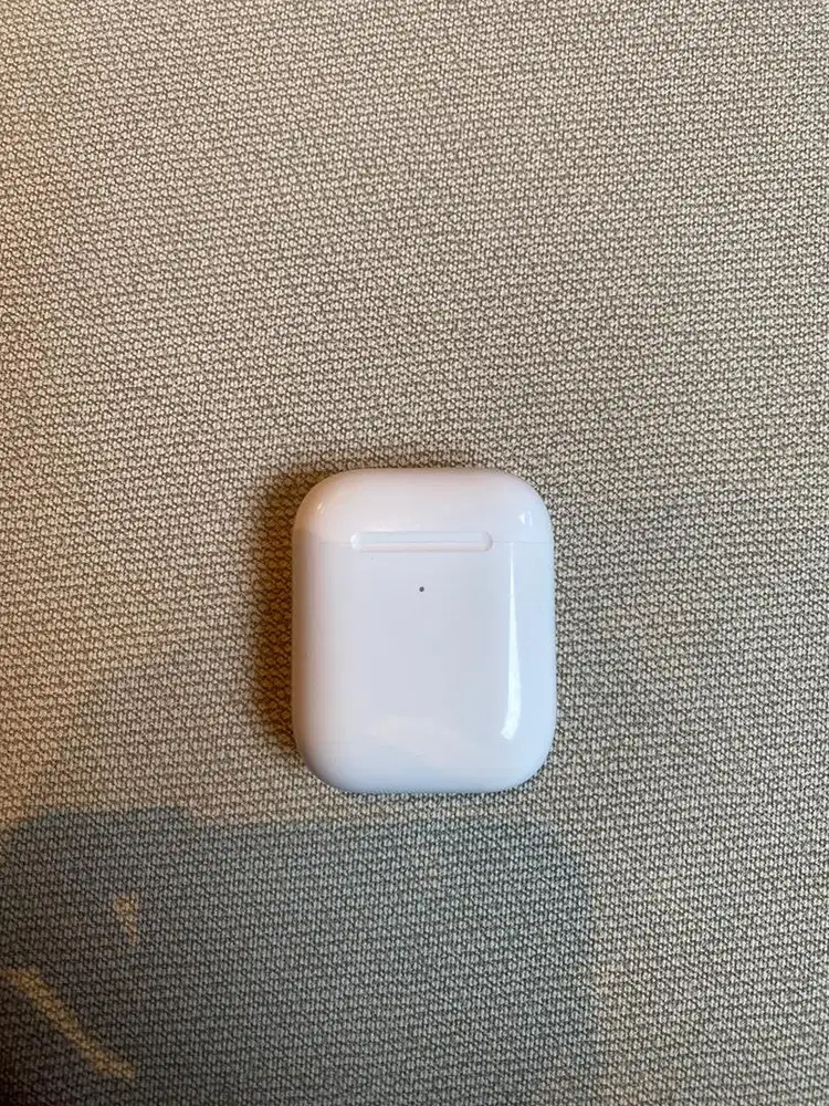 Forsale Airpods Gen 2 Wireless Charge Original