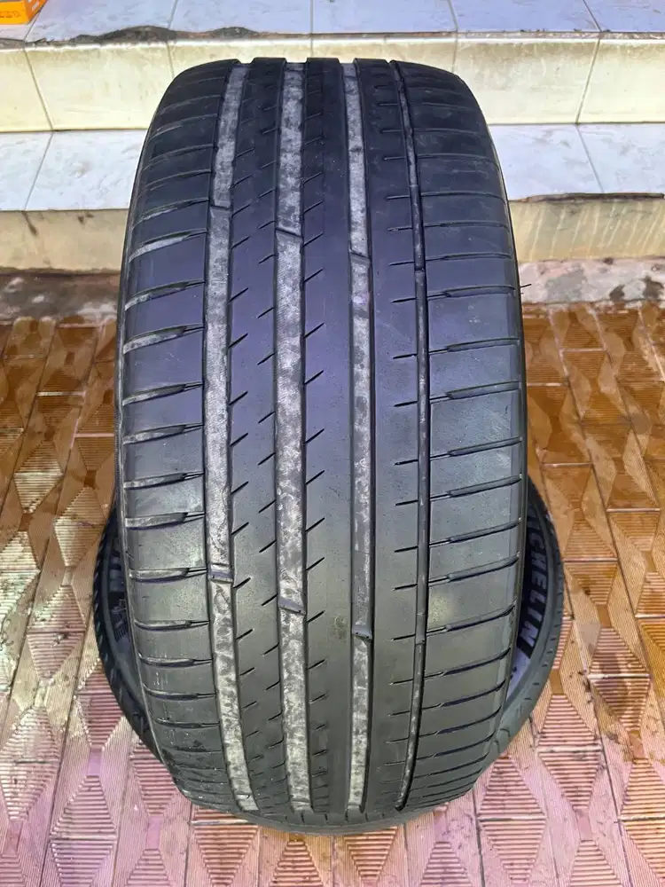 Ban Michelin Pilot Sport 4 SUV 255 45 r20 1Pcs