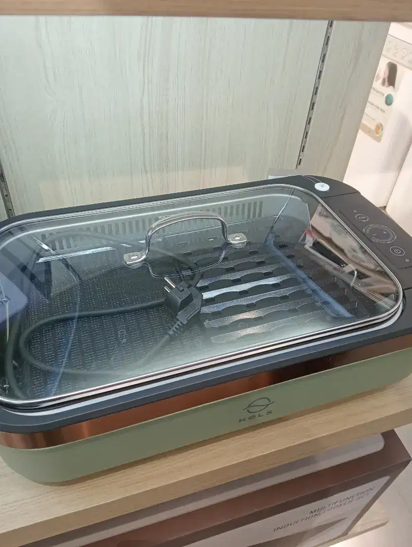 Electric smokel ess grill