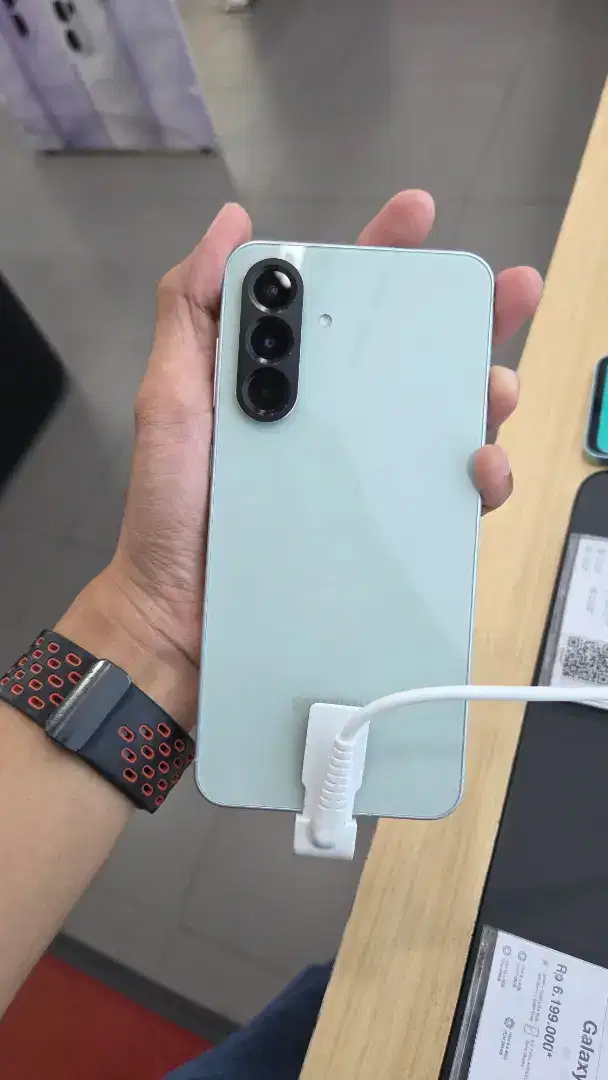 Samsung galaxy A56 5G bisa cicilan, bisa pembayaran di tempat