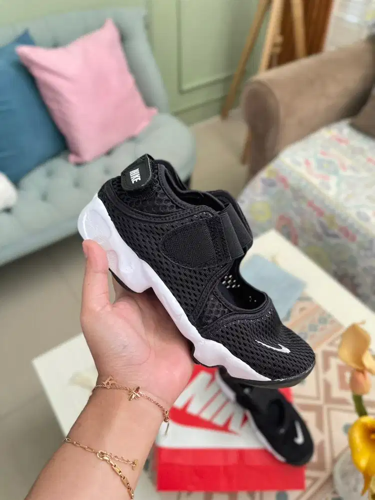 Sepatu nike airrift original