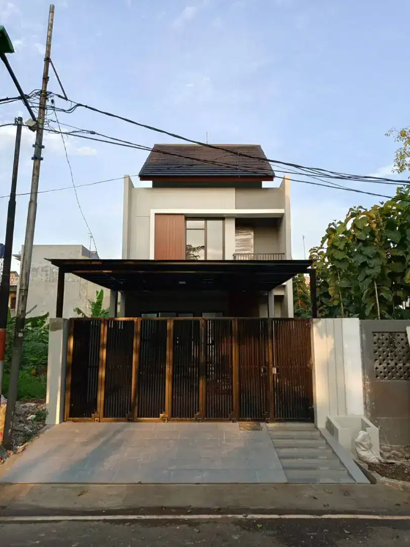 Di jual rumah mewah dalam komplek dipondok kelapa