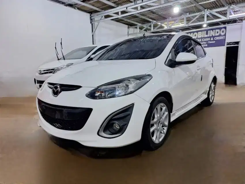 Mazda 2 R a/t 2013 Dp Suka 2 aja