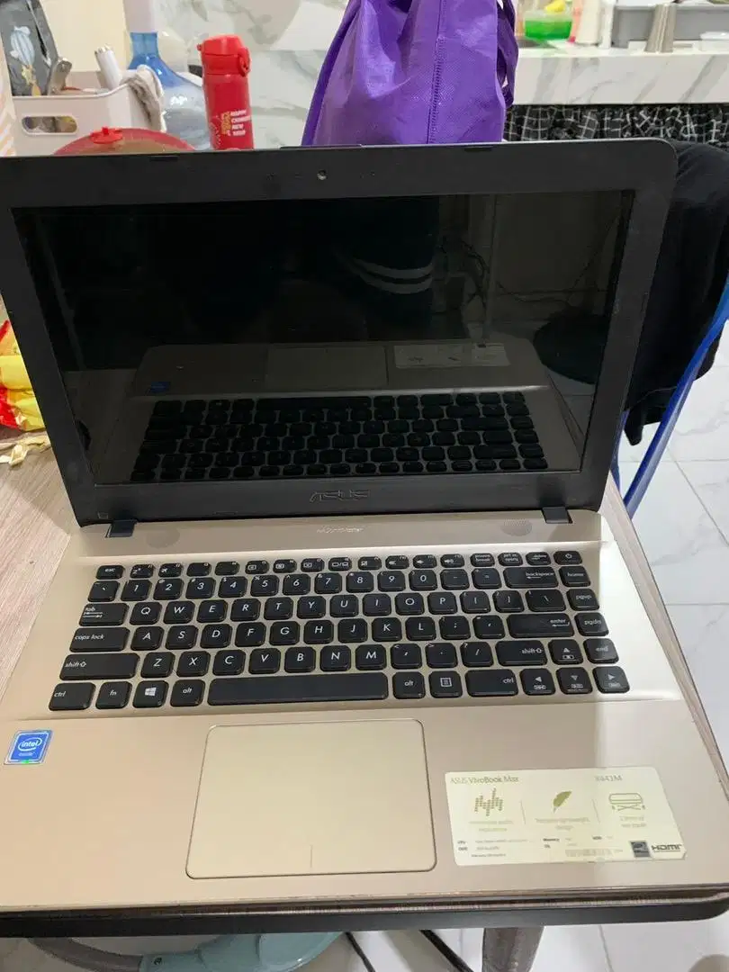 Laptop asus vivobook x441m 4gb