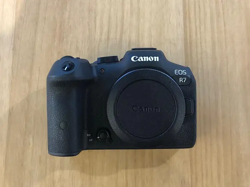 Canon R7 mulus second , msh garansi