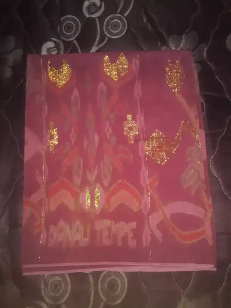 Preloved--Jual: 1kain sarung Katun bermutu (sangat lembut)