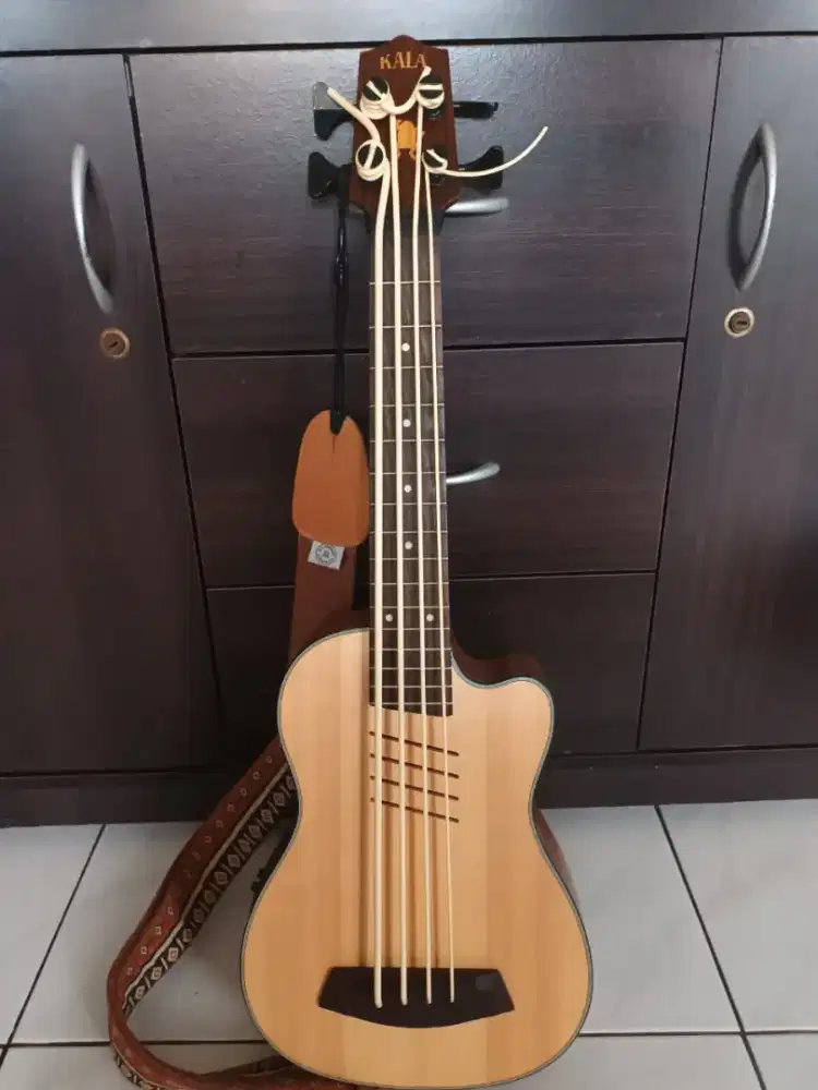 Ukulele Bass Kala Hutch Hutchinson Series(Baritone)