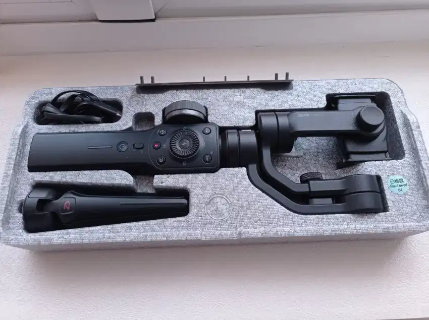Zhiyun smooth 4
