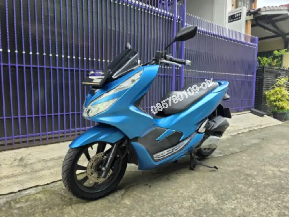 Honda PCX 2018 ABS Putih Wrapping Biru