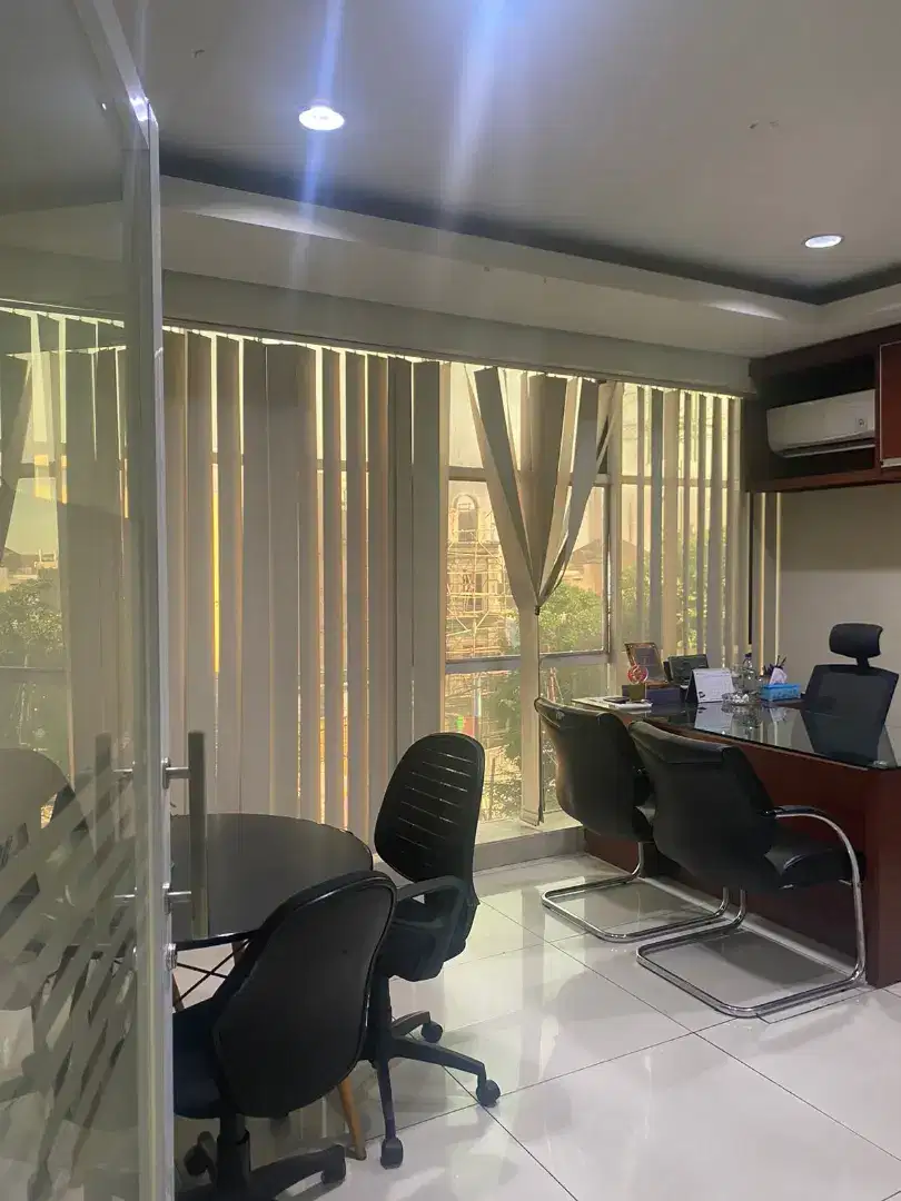 Hotsale!  Gedung 5 lantai di Kebayoran Lama Jakarta Selatan