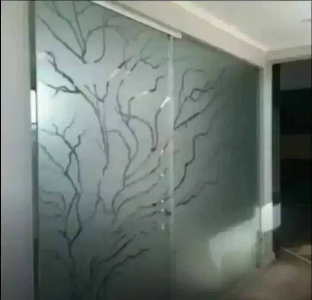 Stiker sanblas dan kaca film membuat ruangan anda lebih indah