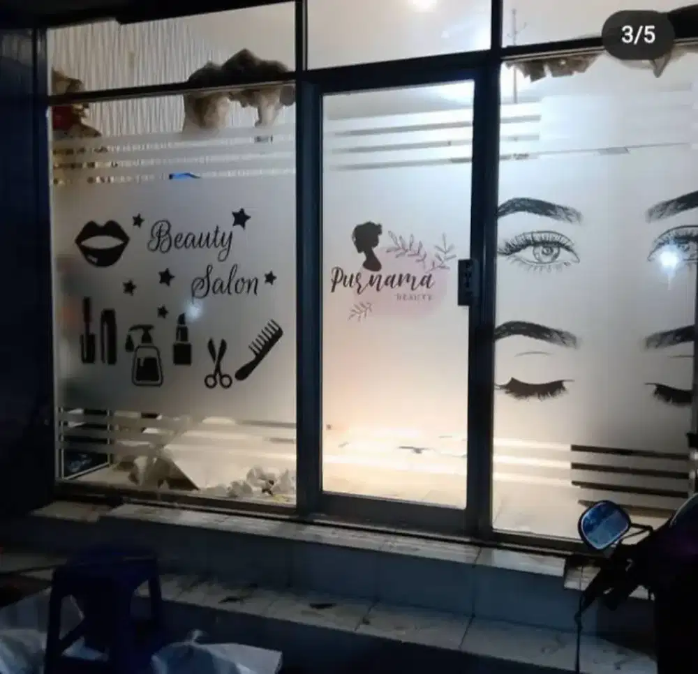 Pesona kaca dengan pasang stiker sanblas kaca film