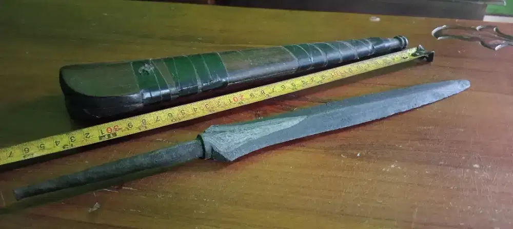 Tombak biring Lanang sepuh wingit