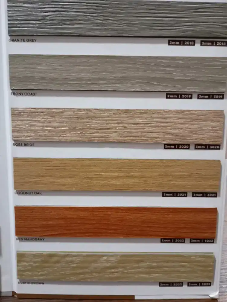 Lantai vinil antirayap