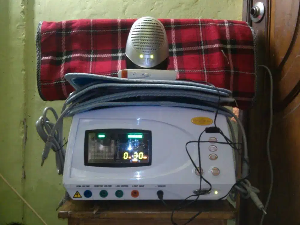Mesin terapi elektrostatik Dr.Jism