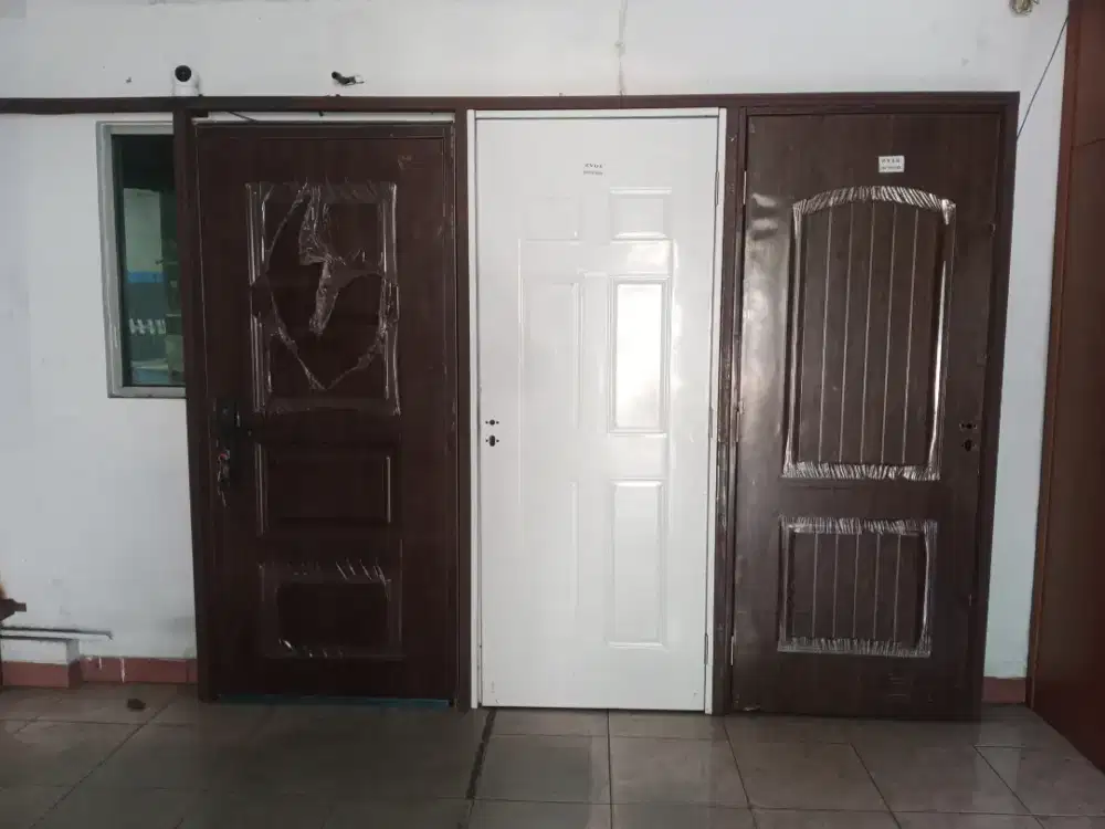 Pintu baja dan fiberglass kualitas Bagus