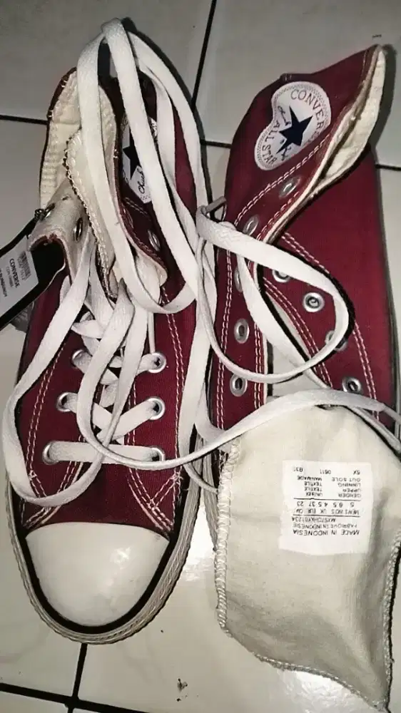 Sepatu kets UK 37 38