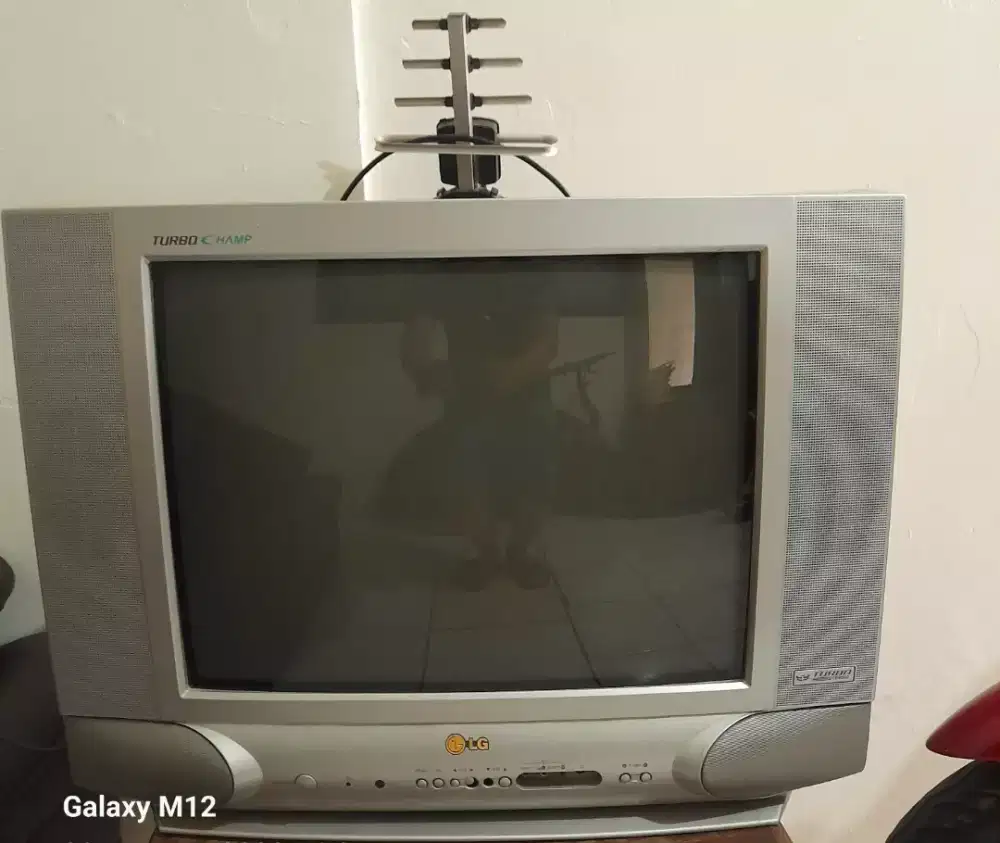 TV tabung LG 21 Inch