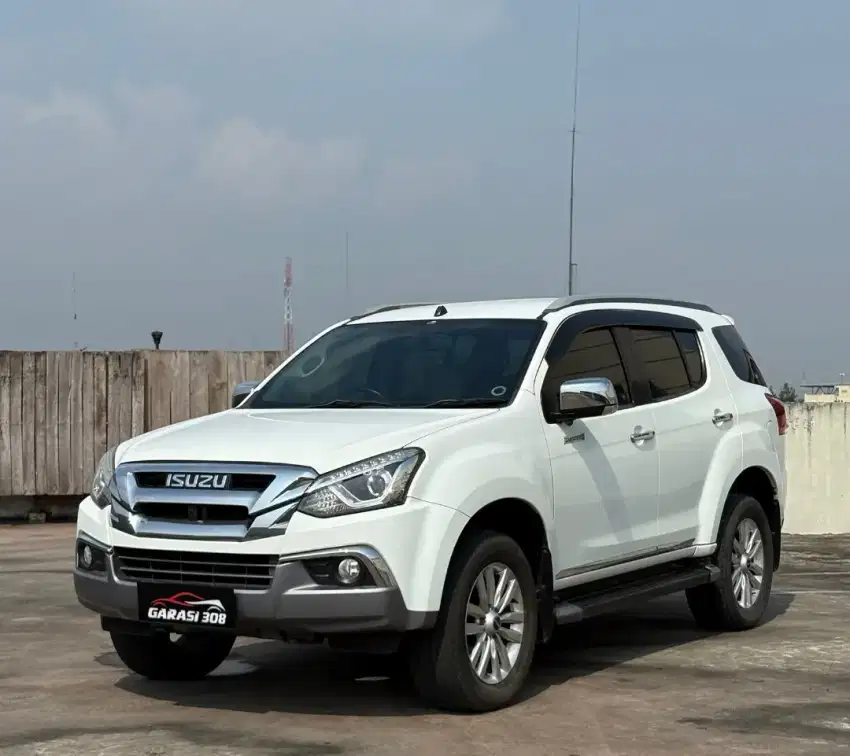 Isuzu MUX R2 4x2 Premiere Facelift AT 2017 pemakaian 2018 MU-X