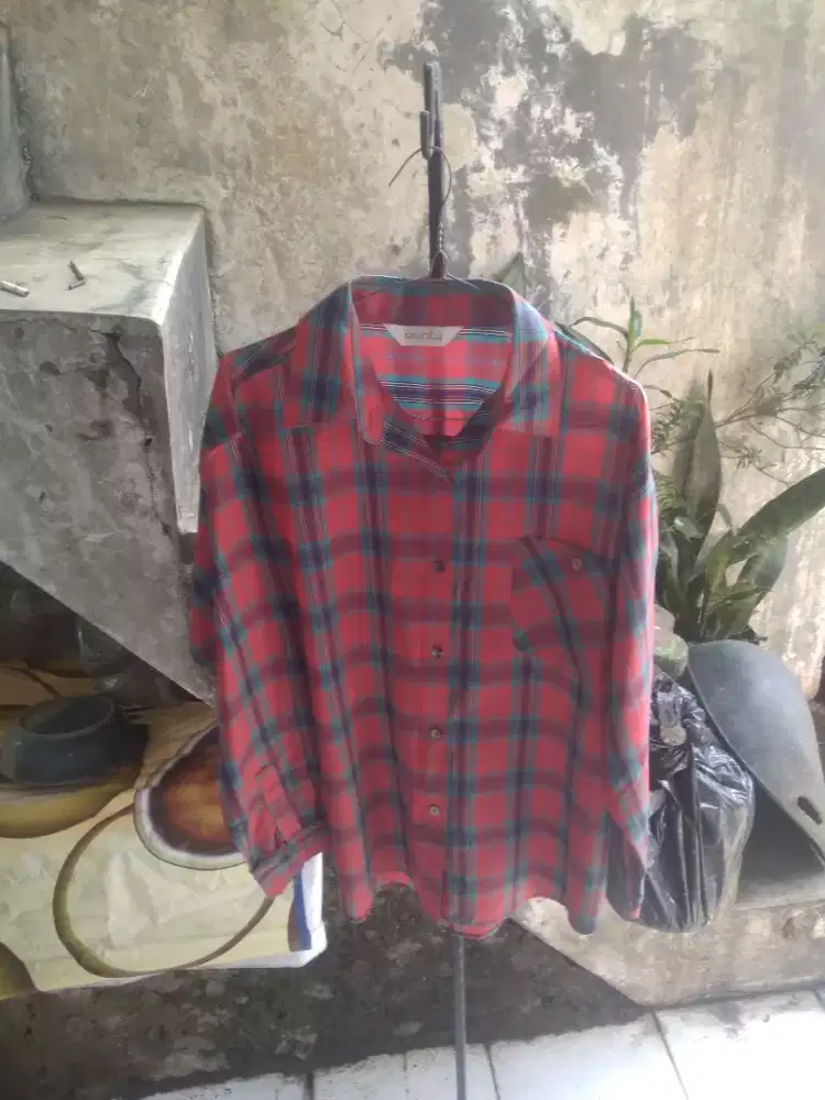 Kemeja Thrifting Brand Aunty