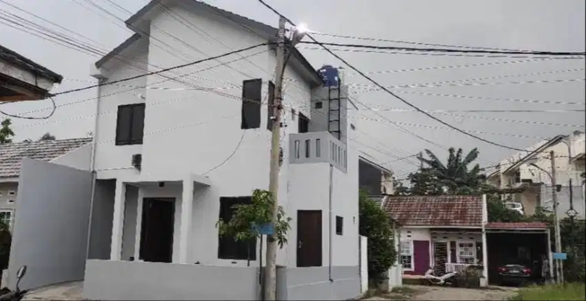 Di jual cepat (BU) rumah 2 lantai di Cempaka Residence