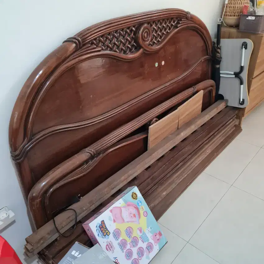 Ranjang Dipan Kayu Jati Asli