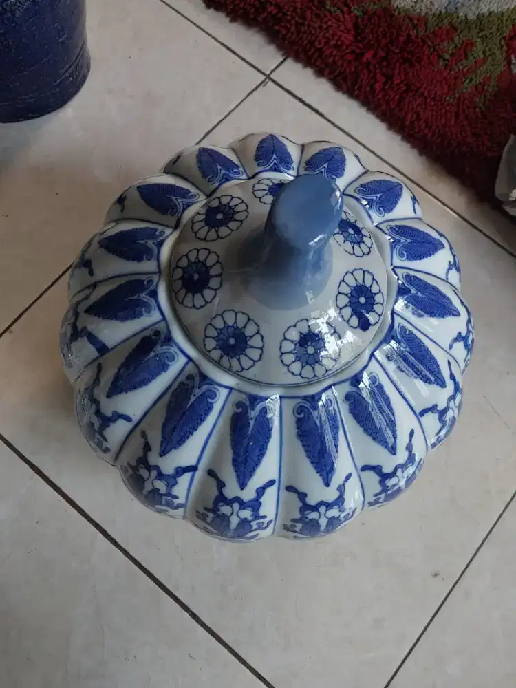 Vintage Ceramic Chinoiserie Pumpkin 10 Tall Blue & White With Lid