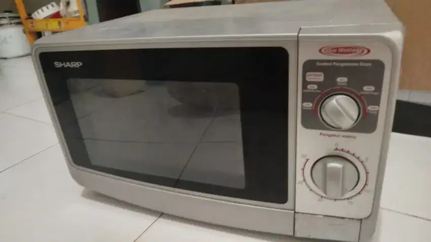 Microwave sharp r 222 y