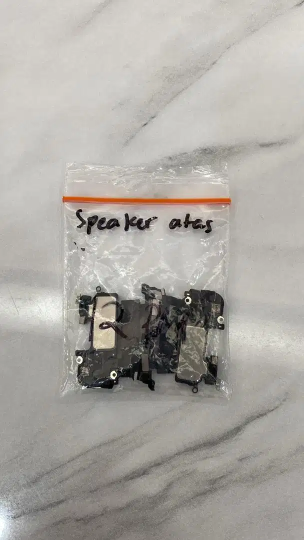speaker atas 12 pm