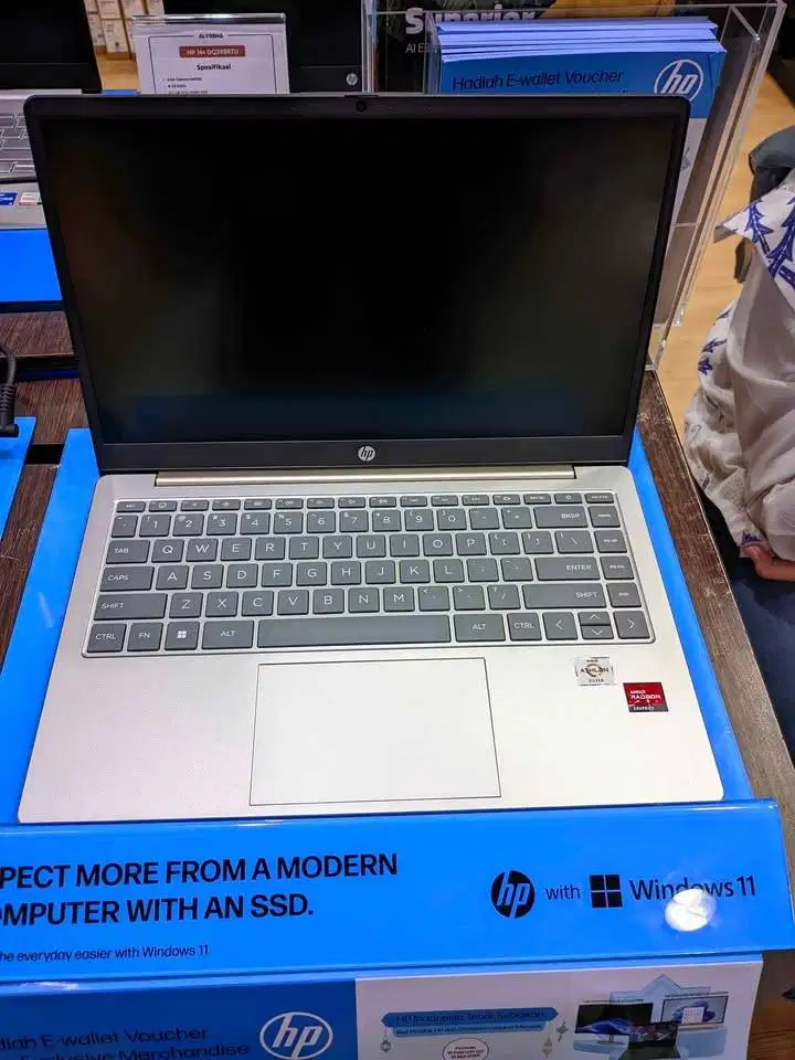 Laptop Hp 14 EM0195AU/AMD Athlon 7120U/8GB/512GB/WINDOWS 11 + OHS 2024