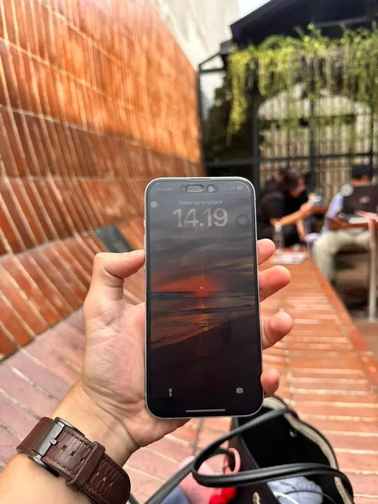 Iphone 15plus garansi blibli