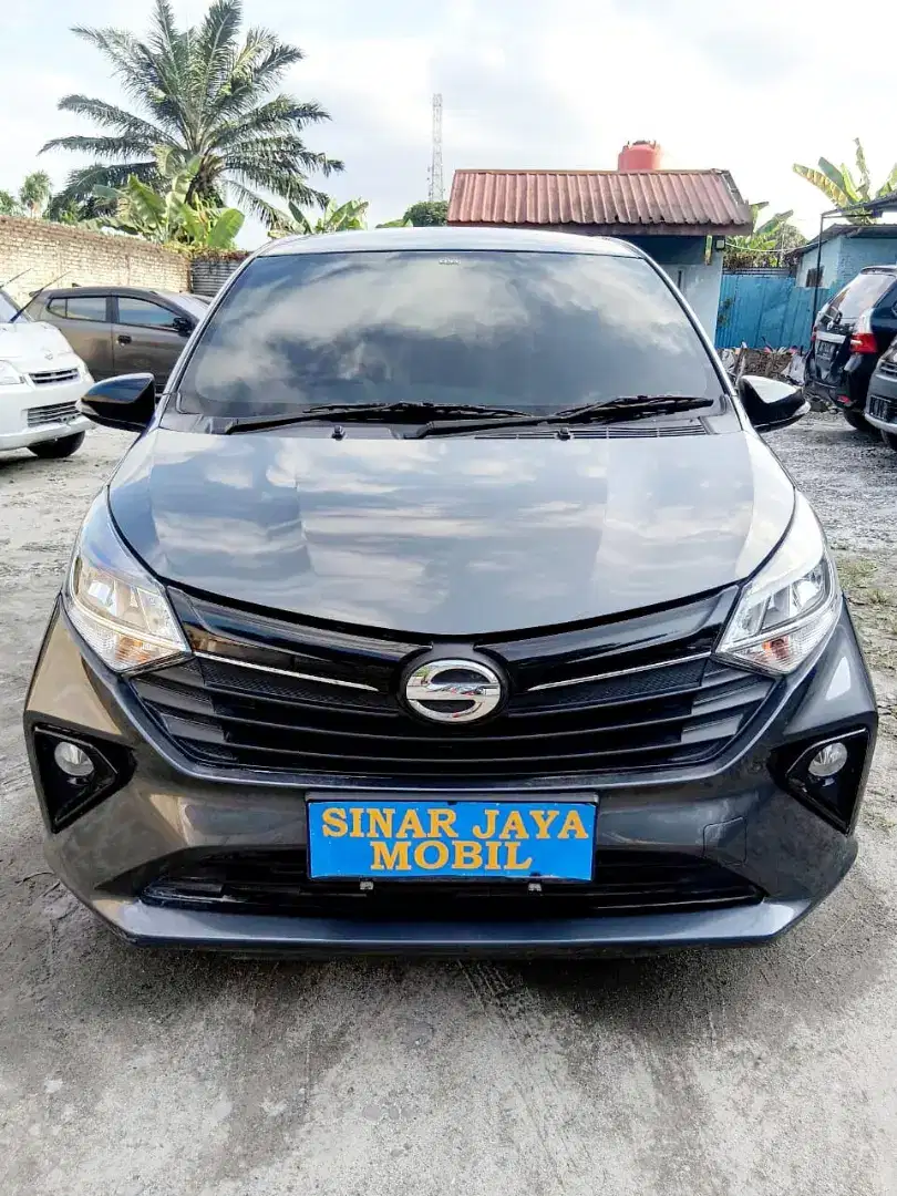 Daihatsu sigra DP 10 JT Type R MT 2023