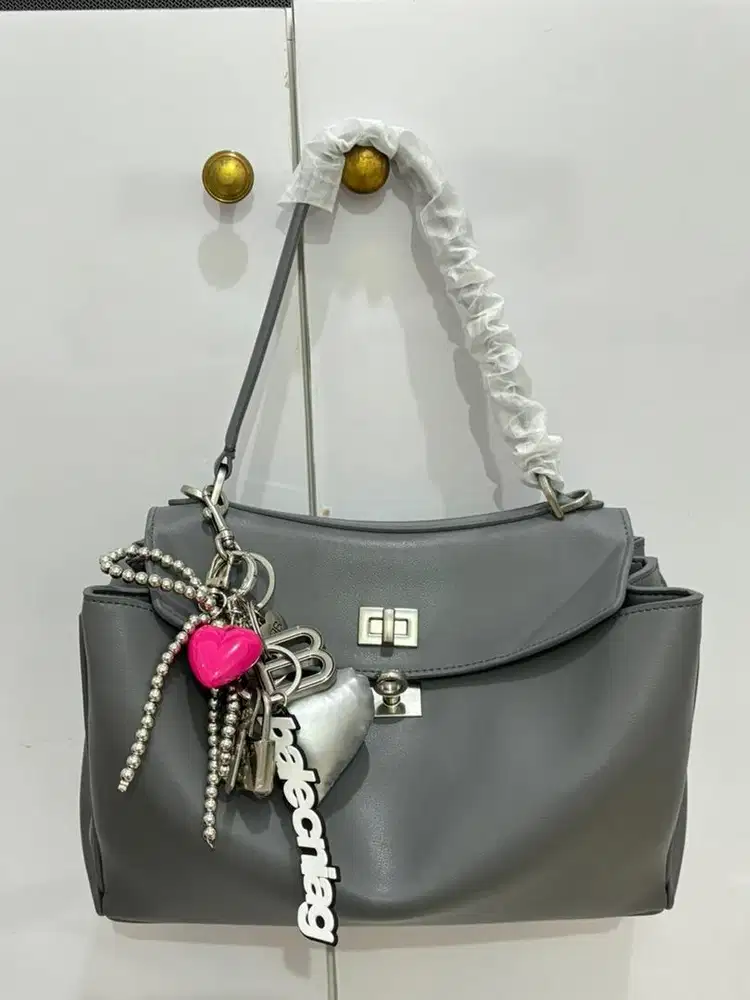 Tas rodeo grey medium 29cm ( Kondisi Baru )