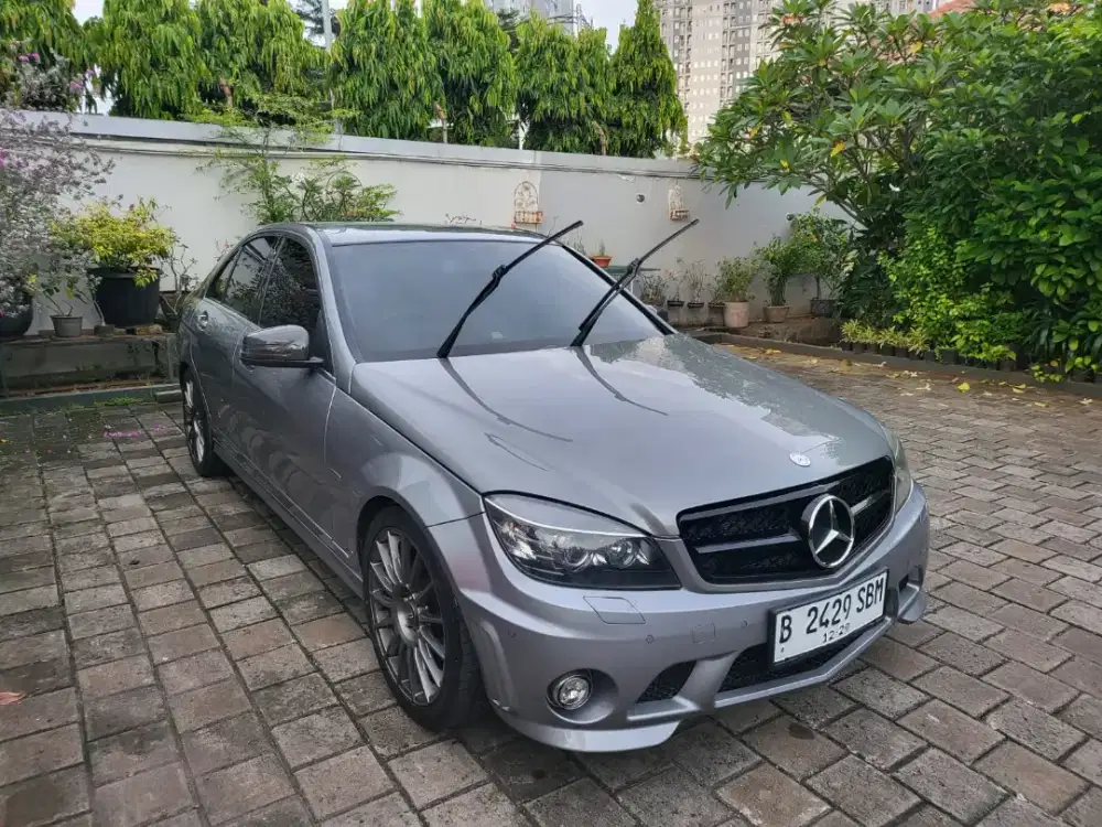 DIJUAL Mercedes Benz C300 Avantgarde