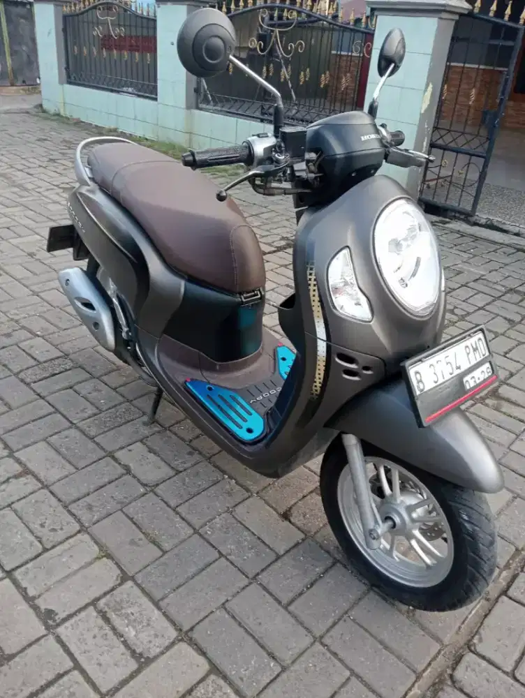 Honda Scoopy Stylish Cokelat Doff