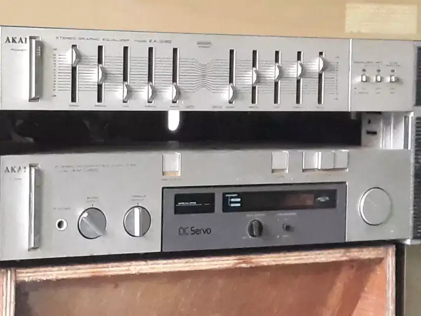 Power amplifier dan equalizer vintage merk akai japan