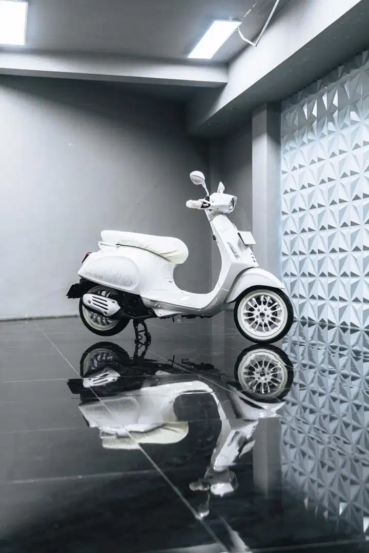 Vespa Sprint Justin Bieber tahun 2022 Kilometer Rendah
