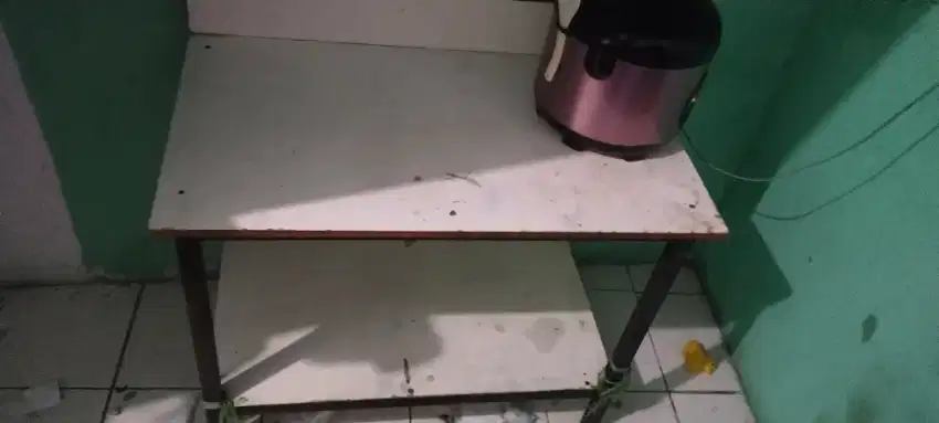 Meja kompor atau meja dagang